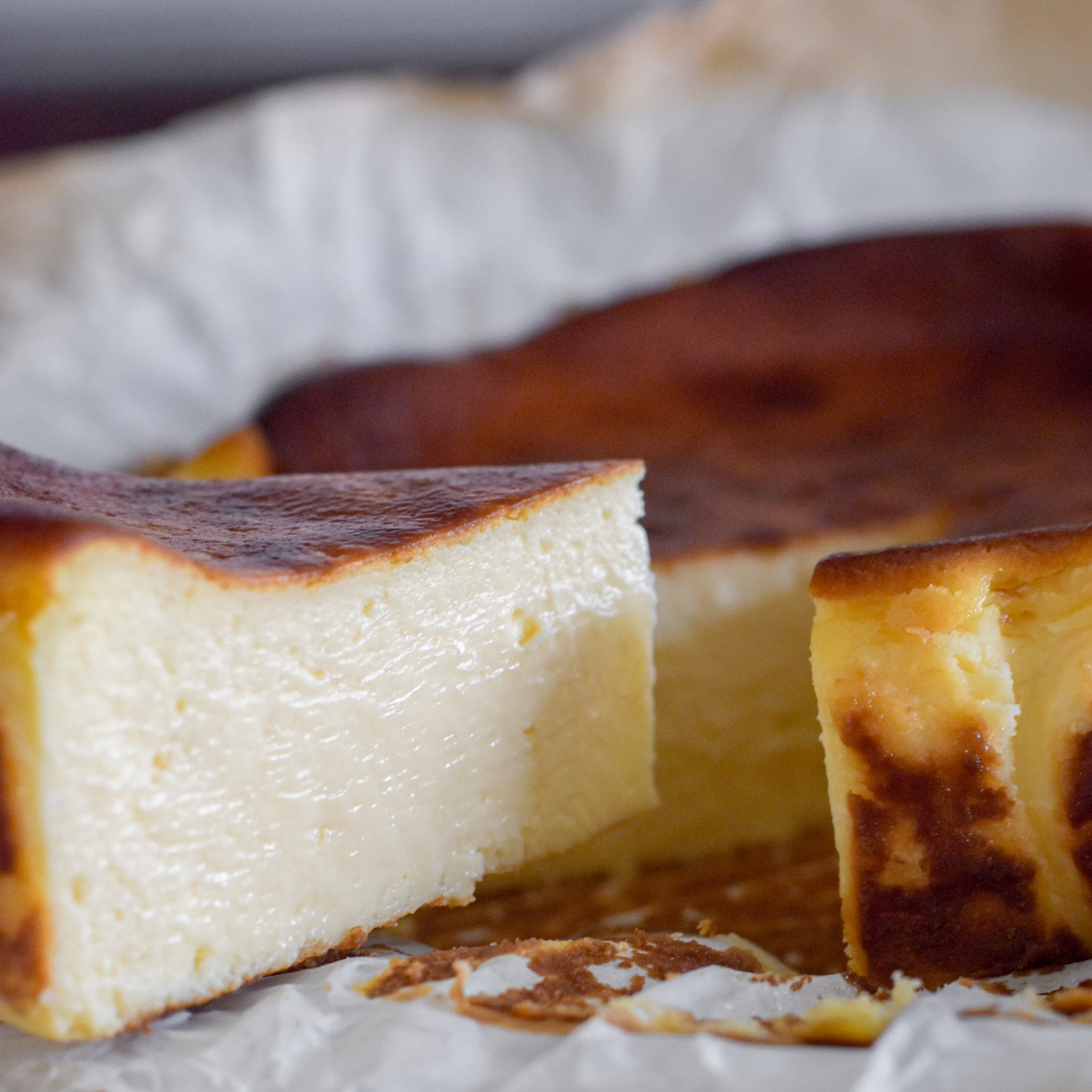プロが作る本気の濃厚バスクチーズケーキの作り方を紹介します!How to make Basque cheese cake