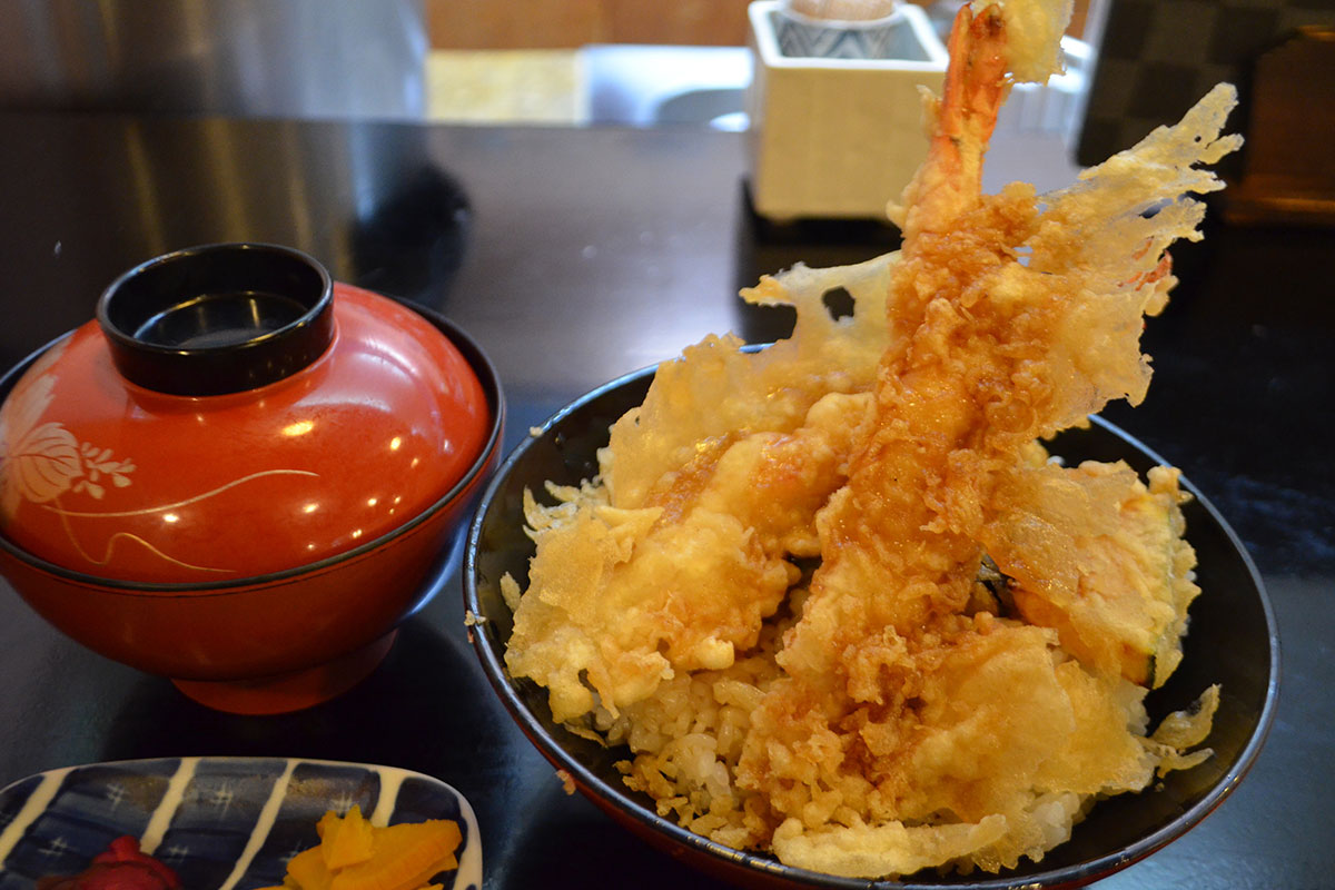 북마크일본 소면의 파도위로 뛰어오른 도미이 둘의 조합은 과연 어떤 맛일까? The Reason 213_ 에히메현 축하의 자리에먹는 향토 요리인 타이소멘 □ 일본정부관광국 공식 인스타그램https:www.instagram.com jnto_join_jroute내가일본을여행하는100가지이유