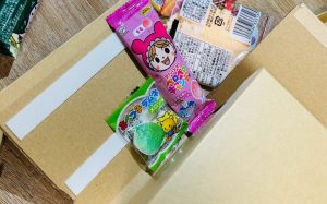 ダイソーの正方形の箱でお菓子ボックスを作ってみました！ビックリボックスの作り方