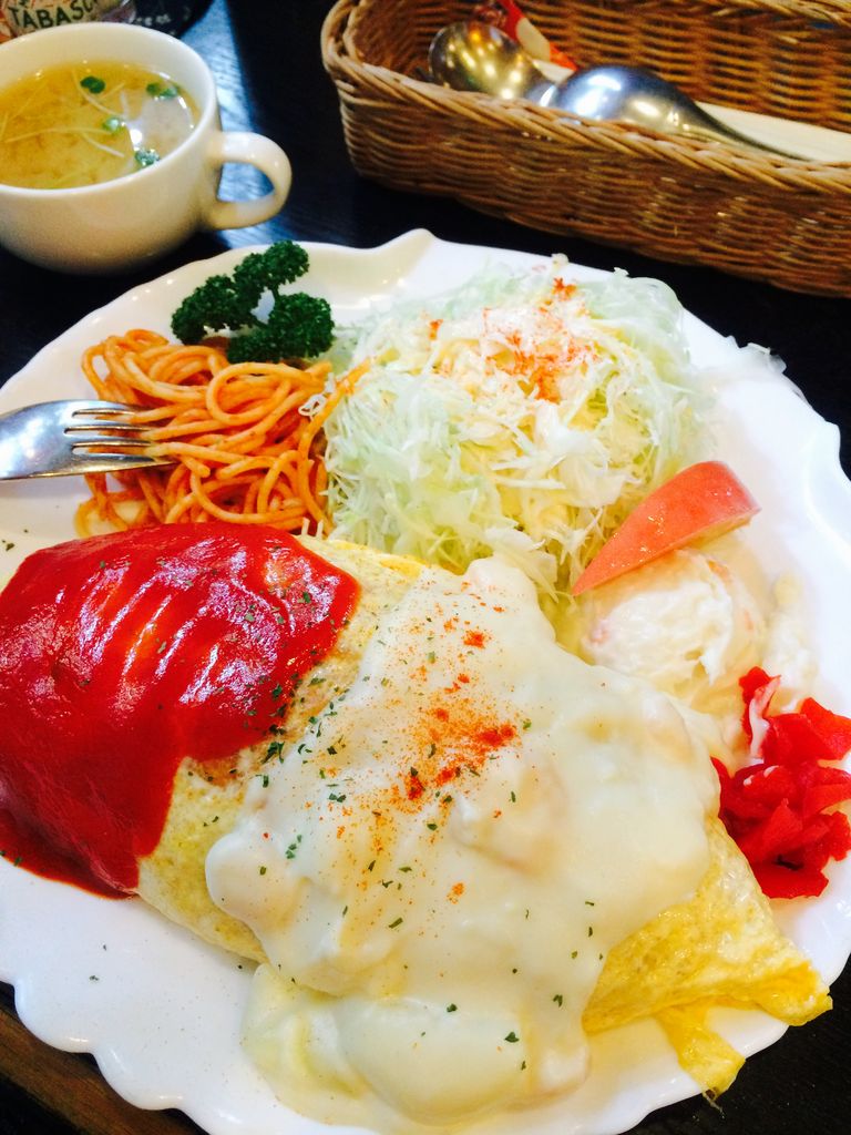 雲を突く城の別名を持つ利神城跡の麓の旧木村酒造場を改装したイタリアン「レストランくもつき」兵庫県佐用郡佐用町平福