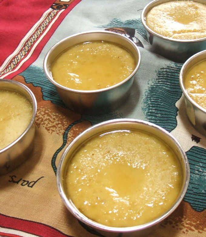 さら 簡単おやつのレシピ🐻レシピあり やみつき❢絹どけなめらかプリン* 計りもオーブンも使わない 「なめらかプリン」のご紹介🍮 𓈒𓏸 𓐍 𓂃 𓈒𓏸 𓂃◌𓈒𓐍 𓈒 とろけるような食感がたまらない シンプルななめらかプリンです♡ 蓋つきの鍋があればOK❢ 蒸し器