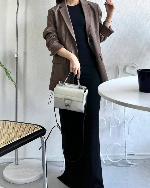 ホテルディナーに何を着る？ 服装マナー＆年代別おすすめコーデを紹介 PLST MAGAZINE