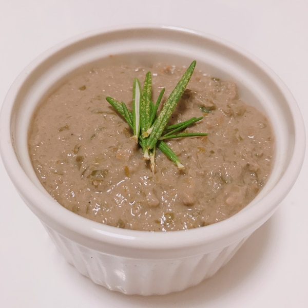 濃厚な味わい！ レバーペーストのパスタ