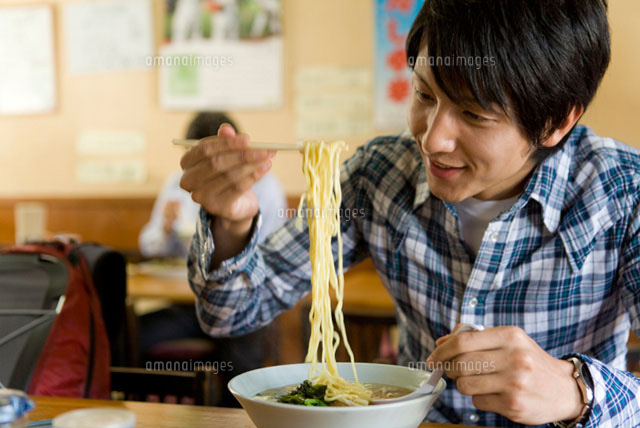 6,700点を超えるラーメン 食べるのストックフォト、写真、そしてロイヤリティフリーの画像 - iStockラーメン 男性, ラーメン屋, ラーメン人