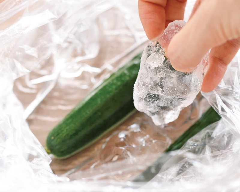 しなびたキュウリをパリッと復活させる方法とは？○○するだけ暮らしニスタ