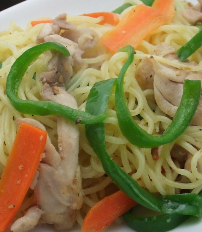 ねぎたっぷり 鶏もも肉のレモン風味焼きそば