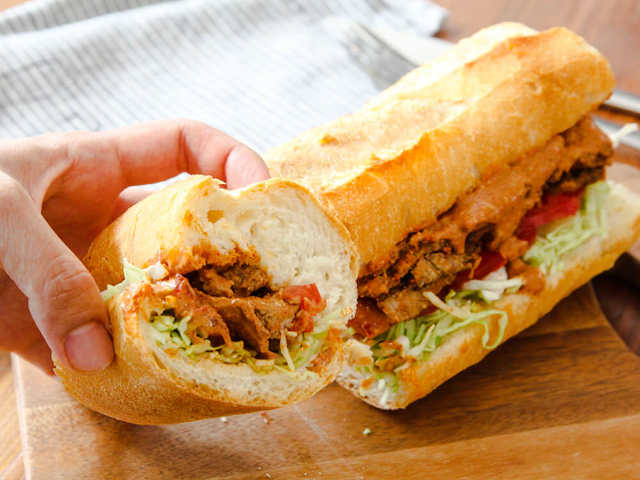 自宅で簡単に作れる 絶品ケバブ もう買う必要はありません😋プロが教える簡単ソース‼️覚えてしまえば他のお料理にも活用出来ます👍