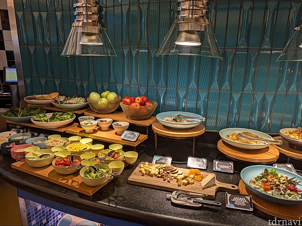 TKGｸﾗｯｼｯｸﾊﾞﾙﾄﾞ 丸ｽﾀﾝﾄﾞ 23 バイキング ビュッフェバンケットウェア盛器 大皿スタンド飾り台業務用厨房機器厨房用品専門店ブッフェホテル・ブライダルの家具や什器や設備の販売ならホークス・アイ・エス・シ