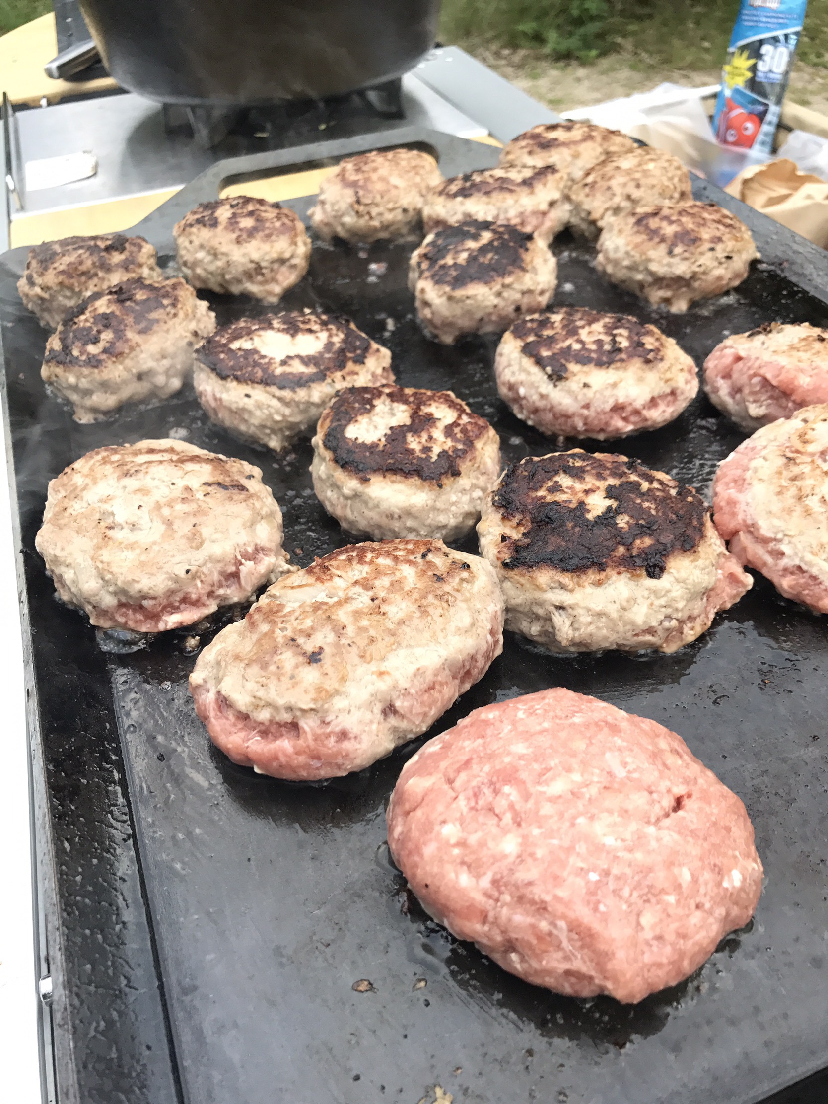 ソロ用ダッチオーブンのススメ~煮込みとオーブン焼きのおすすめレシピ~アラフィフ女子のソロキャンプ日記~グリーンと手しごとでつくる、私好みのライフスタイル~
