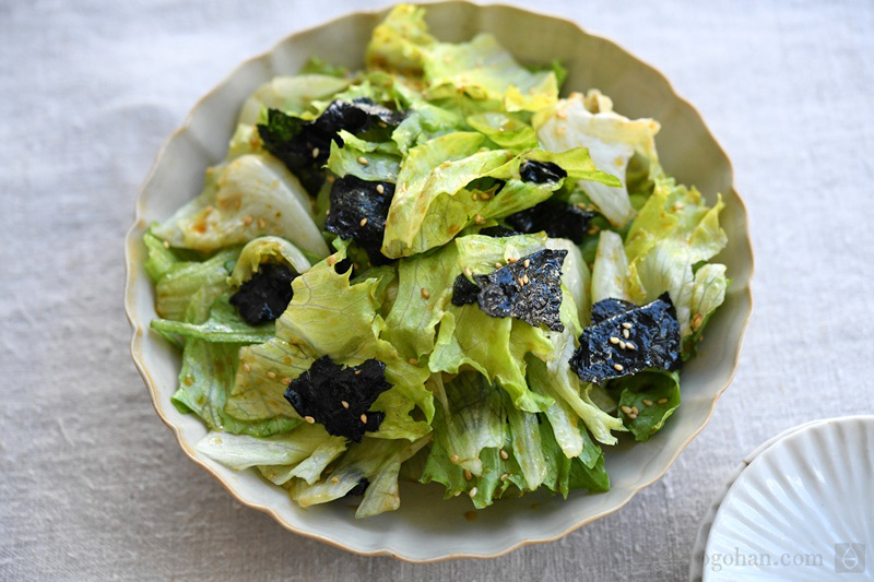 サラダボールに盛り付けした野菜サラダの写真・画像素材-Snapmart スナップマート