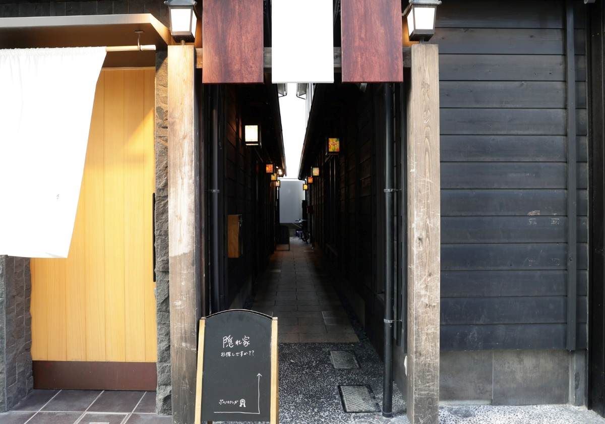 名古屋の穴場イタリアン: ポステリアルポンテのおしゃれな店内と美味しい料理