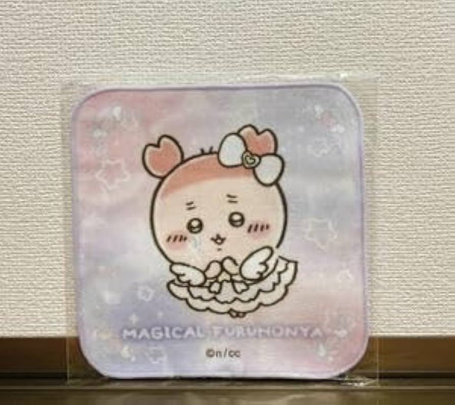 ちいかわファンアート 古本屋ちゃん改めカニちゃん、カニカチューシャない時は上みたいな感じだったのかな🦀