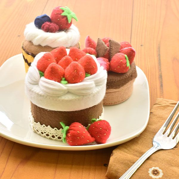 フェルトで作るホイップクリーム デコレーションクリーム無料型紙&作り方 手作りおままごと手芸*あまなつのフェルトキッチン*