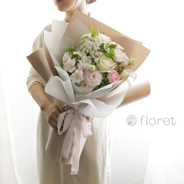 店舗受け取り 2LサイズBouquet おしゃれブーケ お任せ花束 ヨーロピアンスタイルフラワー誕生日花束 記念日花束プロポーズブーケ スタイリッシュ花束Fleurs De Lys