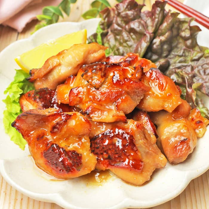 皮をパリパリに焼く方法 焼き上がりは“音”で確認♪のんびり待てば「パリパリチキンステーキ」作れた！2024年12月20日- エキサイトニュース