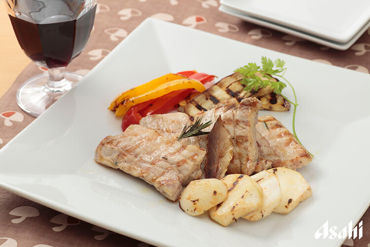 パンチェッタとは？特徴や生ハムとの違い、食べ方について解説！クラシル