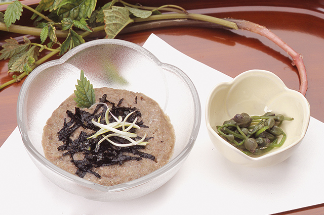 山菜ミズのお味噌汁