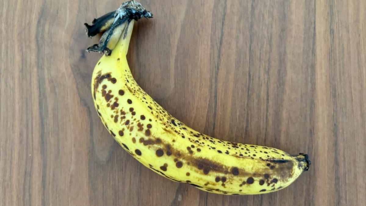 バナナ」が一週間たっても黒くならない！簡単な保存のコツバナナ1週間観察記録