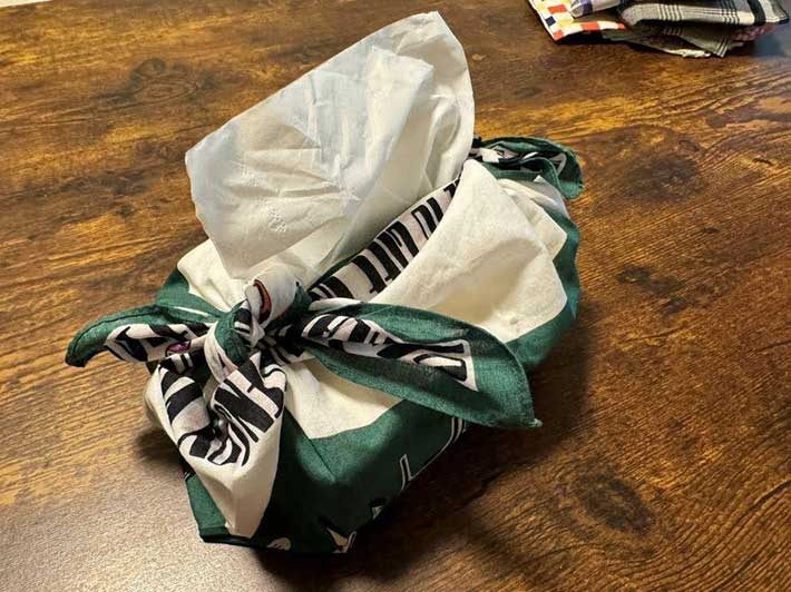 使わなくなったハンカチをリメイク 名付けてハンカチチャームビバ！スタイル 整理収納アドバイザー 佐藤慶子