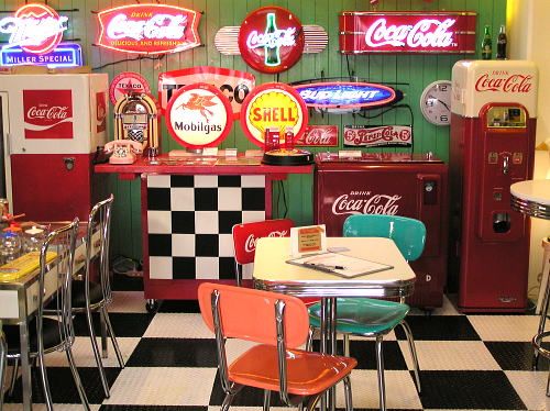 草加市 9月から新メニュースタート！ アメリカンダイナー風カフェバーとレンタルスタジオ併設のお店 mi-ko- エキスパート -Yahoo!ニュース