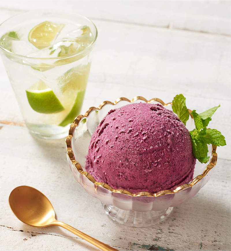 ひんやりおやつ♪ブルーベリーミルクアイス