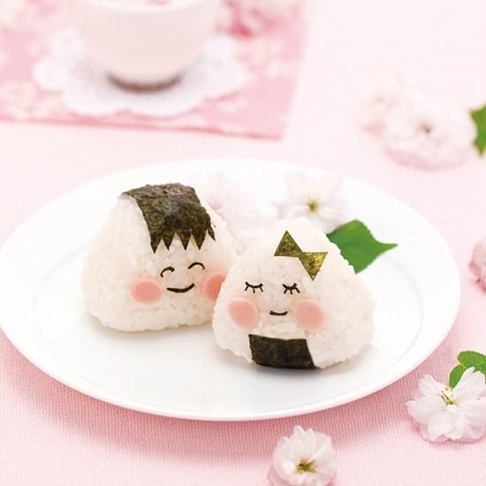 足立営業所所長が新米を配り届けてます、日頃の感謝を伝えて心をこめてお届けし、感動の一日でした。 皆さん大変よころんで頂けたそうです。平成エンタープライズ福利厚生平成エンタープライズ新米贈呈平成エンタープライズお米無料平成エンタープライズお米無料