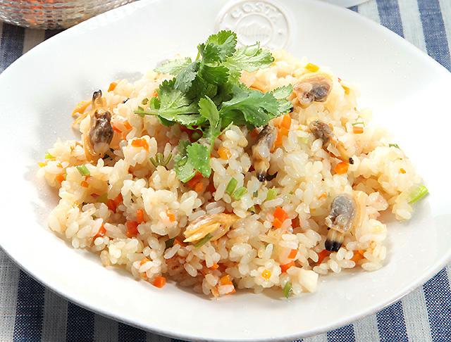 あさりの炊き込みご飯の献立 副菜：ほうれん草のごまあえ、汁物：豚汁 献立・メニュー 味の素パーク たべる楽しさを、もっと