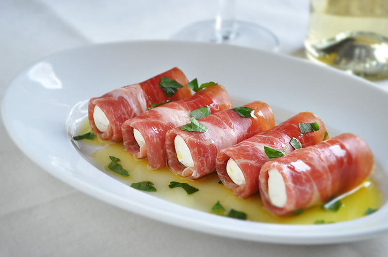 クリスマス♪生ハムと桃とクリームチーズ