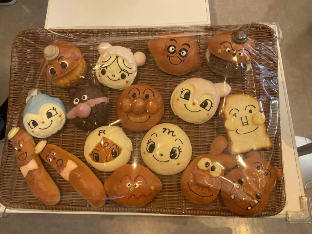 横浜アンパンマンこどもミュージアムの無料エリアに潜入！パン工場でお買い物ハマのくま横浜散歩