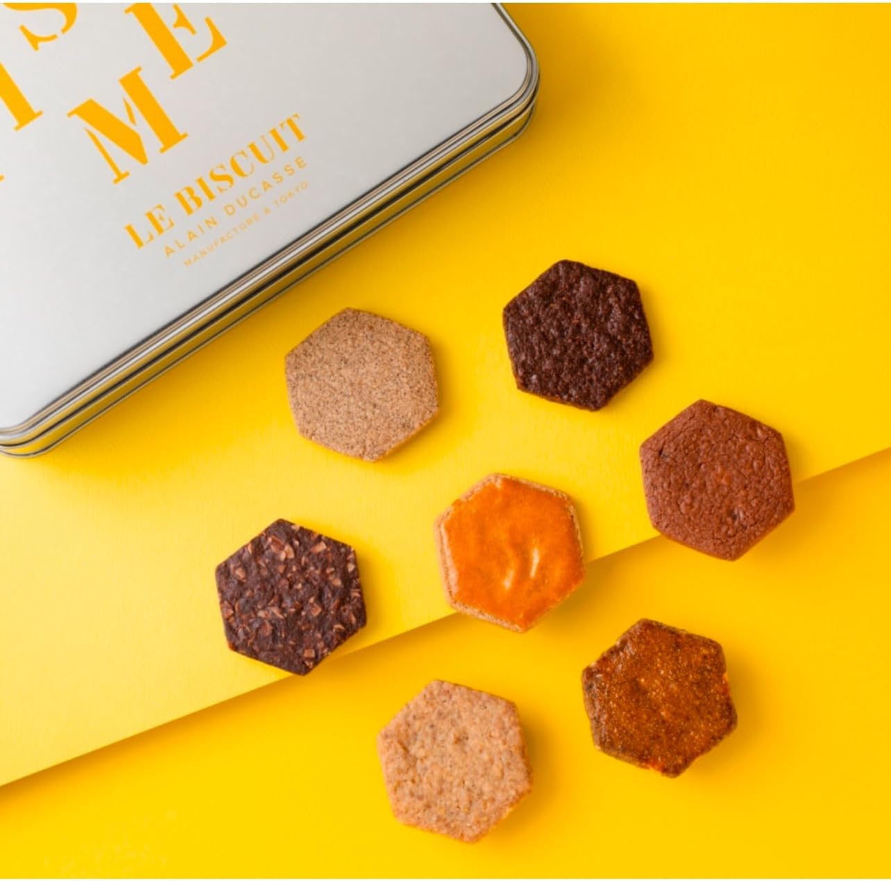 2024年バレンタイン 「ル・ショコラ・アラン・デュカス」が幾何学デザインのショコラを発売 3つのフレーバーと限定パッケージ - WWDJAPAN