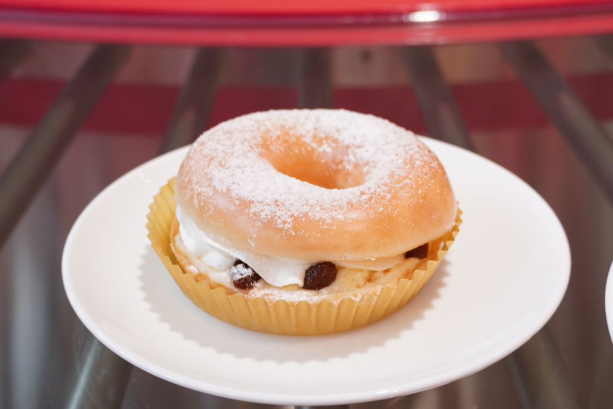 2025年クリスピークリームドーナツはアメ!?グミ!?新食感映えドーナツ が可愛すぎる!MONOLAB