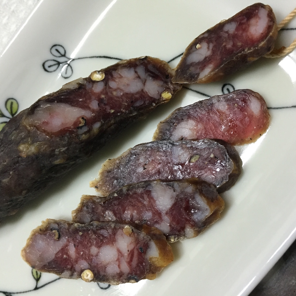 かんたん!おつまみ!サラミとえのきだけのレンジ蒸し