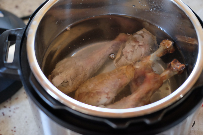 ターキーレッグのオーブン焼き