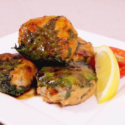 鶏むね肉の大葉巻き＊梅マヨ添え