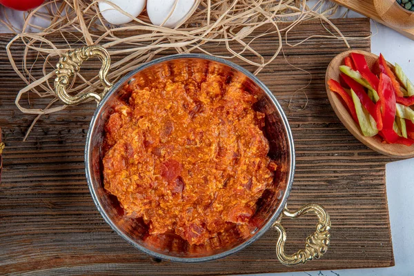 卵 x ヨーグルトの朝ごはん「ポーチドエッグ・チュルブル」TABI LABO