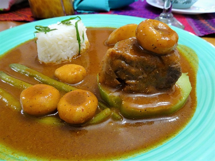 オレンジ風味のチョコレートケーク