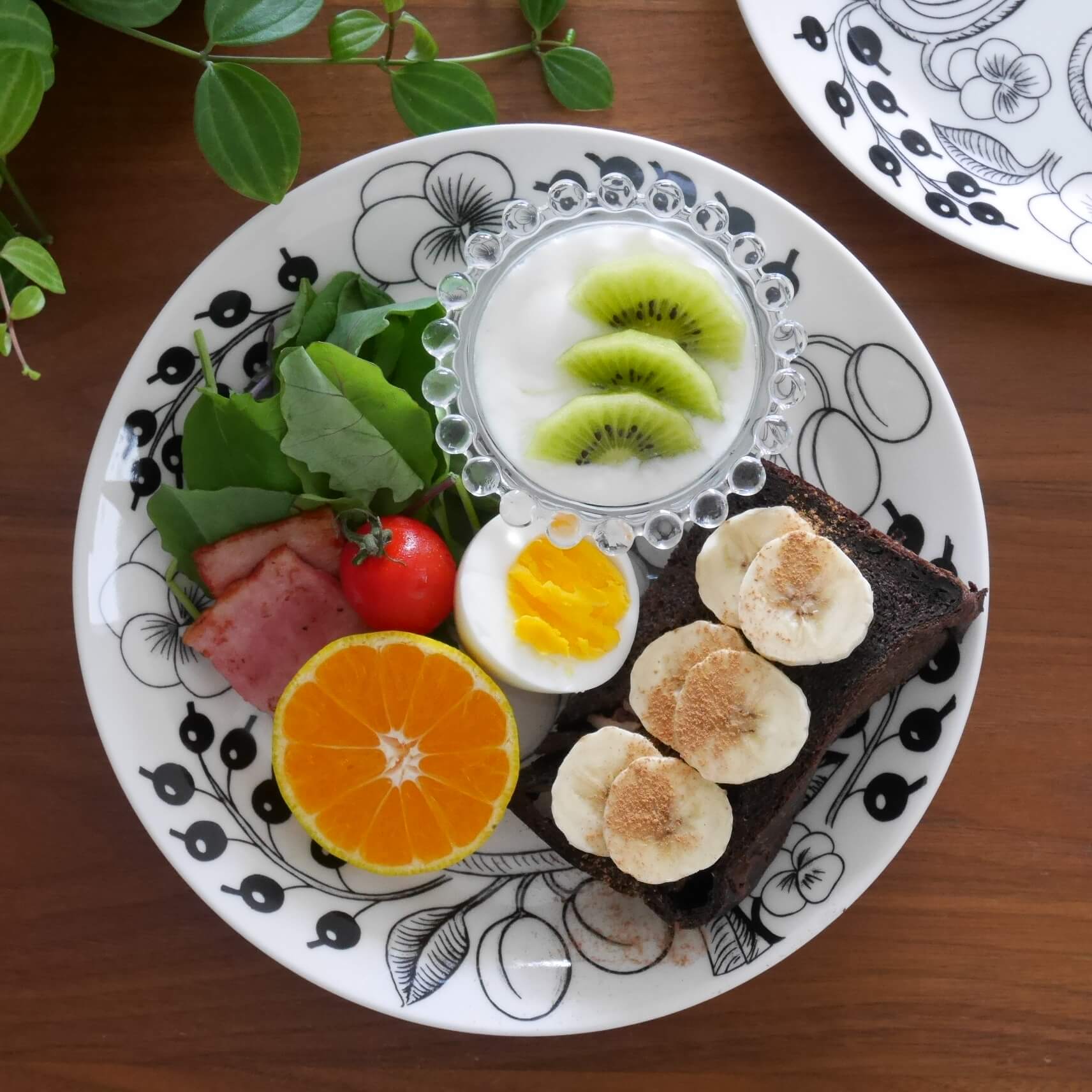 アラビア ブラック パラティッシ オーバルプレート 22×25cmARABIA Paratiisi ※食器と料理道具の専門店「プロキッチン」