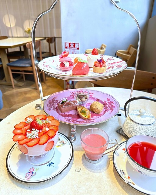 イギリスだけど行きたーーーいっ!! 『美女と野獣』モチーフのアフタヌーンティーを提供するホテルが素敵すぎるのですPouch ポーチ