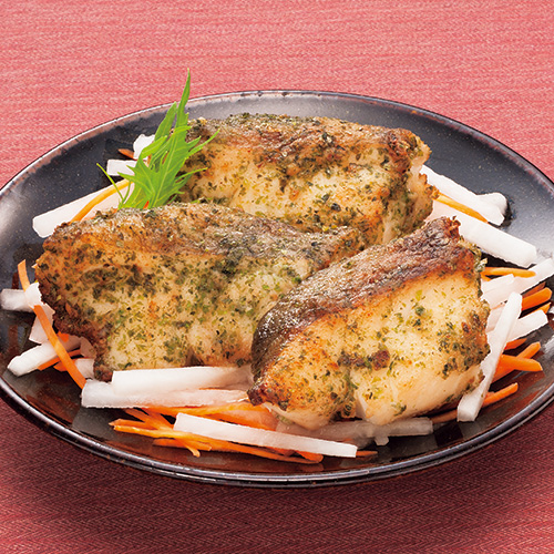 いそべ焼きサンド。パンに特製の甘辛醤油タレを塗りまして、日間賀島の味付け海苔とドイツ産モッツァレラチーズを挟みまして、ホットサンドしたら、出来上がり!テイクアウト、イートイン共に550円也。 イートインはワンドリンク制につき、ご理解をしろ