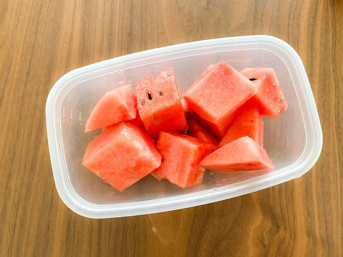 甘さ均等で種も取りやすい!? スイカの切り方の裏技をチェック! - macaroni