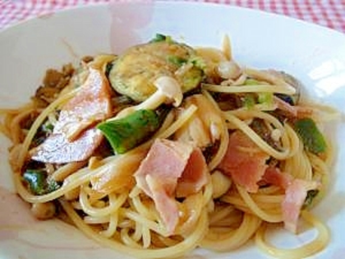 🟦海老とブロッコリーのアメリケーヌパスタ🥦🦐 アメリケーヌソースとは甲殻類のソースと白身魚のソースを煮詰めたソースです！！是非お召し上がりください。大盛りもできます☺️ BAR Étoile 〒2730005 千葉県船橋市本町4ー45ー9第二正栄ビル5階A📞0474097767 営業時間