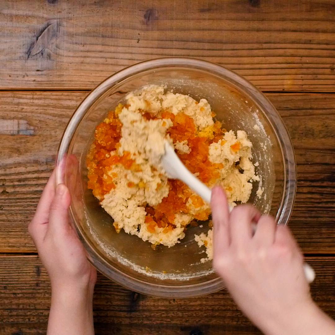 爽やかな香り広がる。オレンジピールのパウンドケーキ