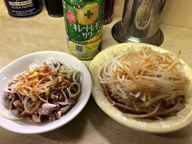 乃木坂「かおたんラーメンえんとつ屋」バブル期 深夜に行列を作った老舗は健在 ラーメンも餃子も旨い！全記事2,000以上、全て管理人が実食、東京で最も信頼されているグルメブログ