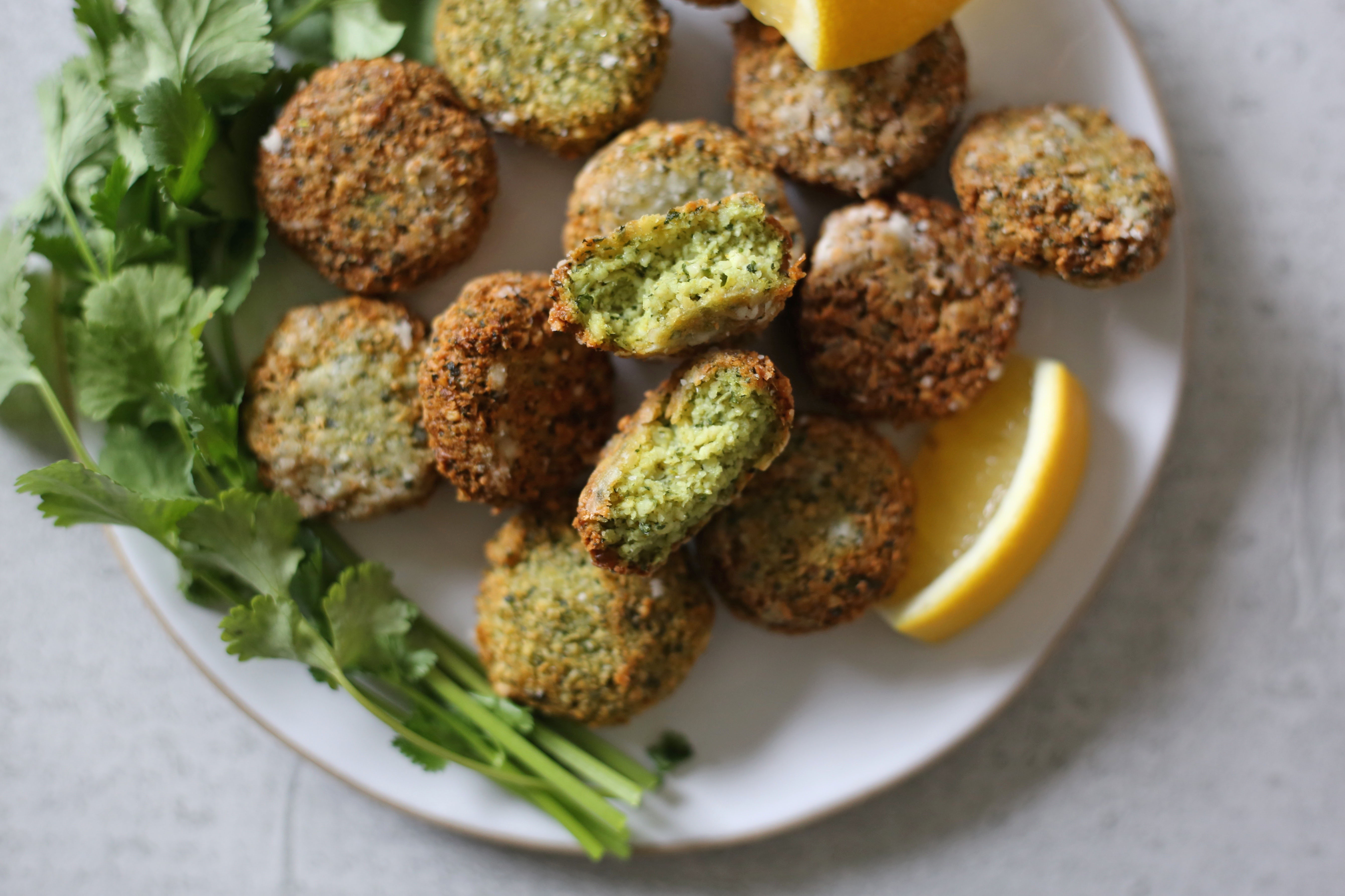 ファラフェル 中東風コロッケ とは？おいしい食べ方と簡単ソースレシピ – 亜州太陽市場 オンラインストア