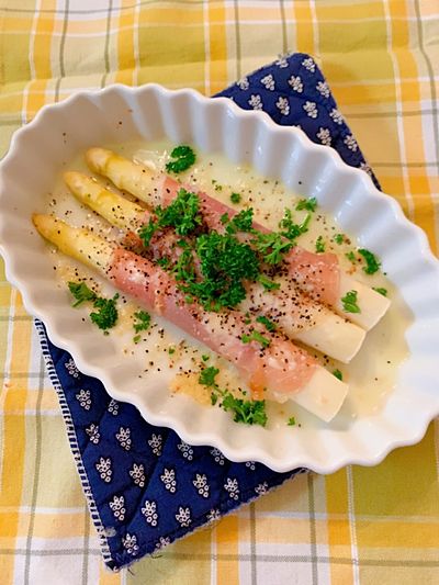 ホワイトアスパラのおいしいゆで方＆オランデーズソースレシピ –公式 ワイングラスの名門ブランド – RIEDEL リーデル