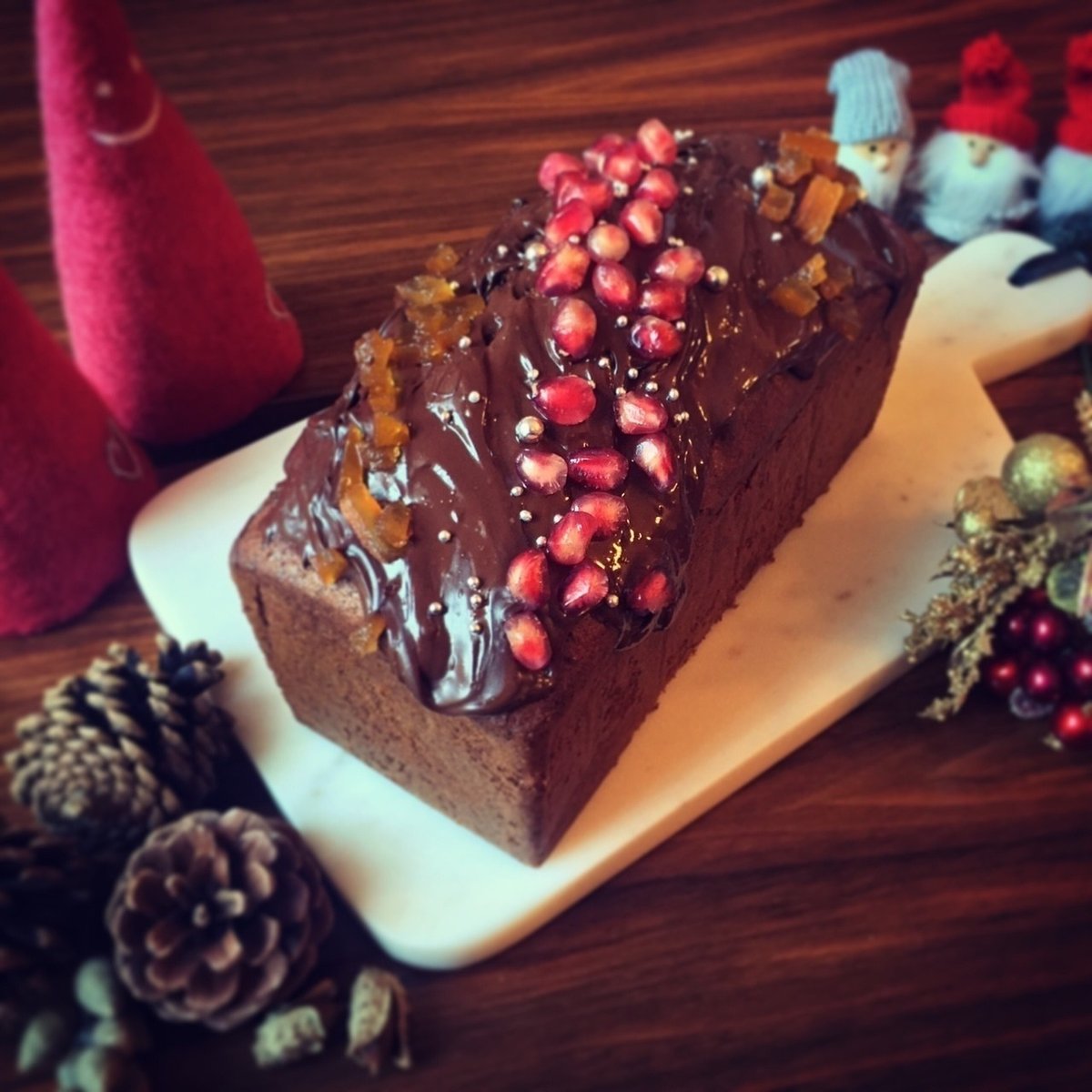 誕生日ケーキ パウンド型でガトーショコラちーちゃん*キャラ弁♪