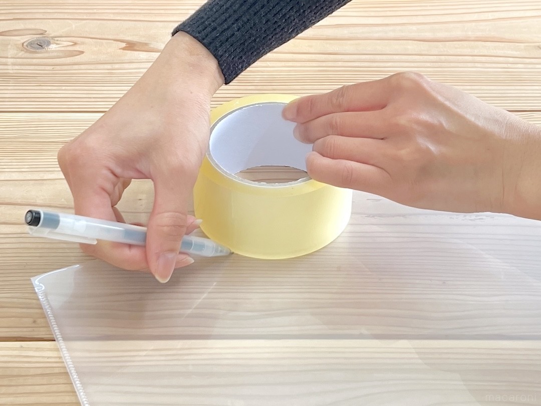 ゴミ袋はクリアファイルですっきり収納！方法に「効率的」「見た目もいいね」 - macaroni