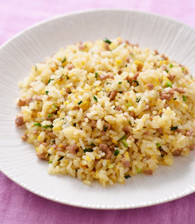 いつものチャーハンがワンランクアップ♪カルディで必ず買う『ダシダ』で牛肉チャーハン♪