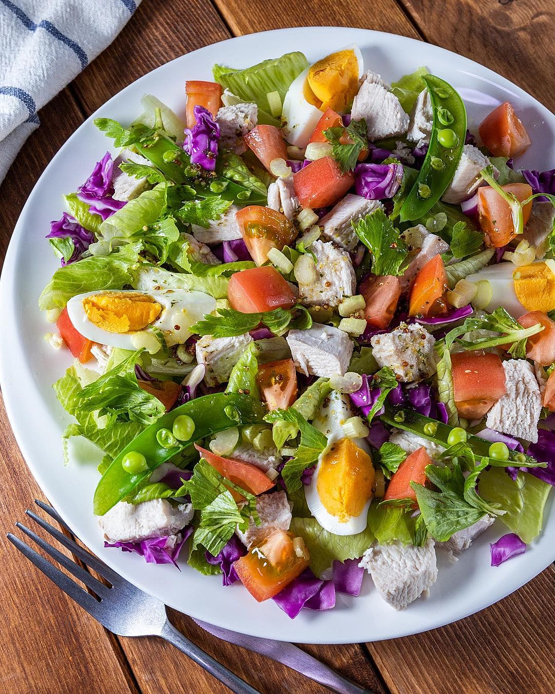 キャベツとチキンのおかずサラダ