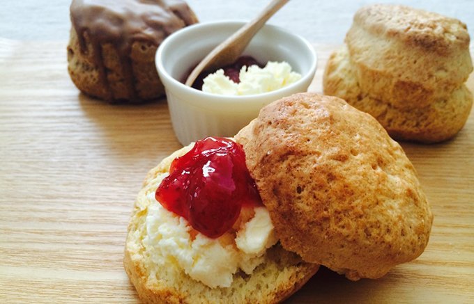 ザクザクなのにふんわり♪自慢のプレーンスコーン